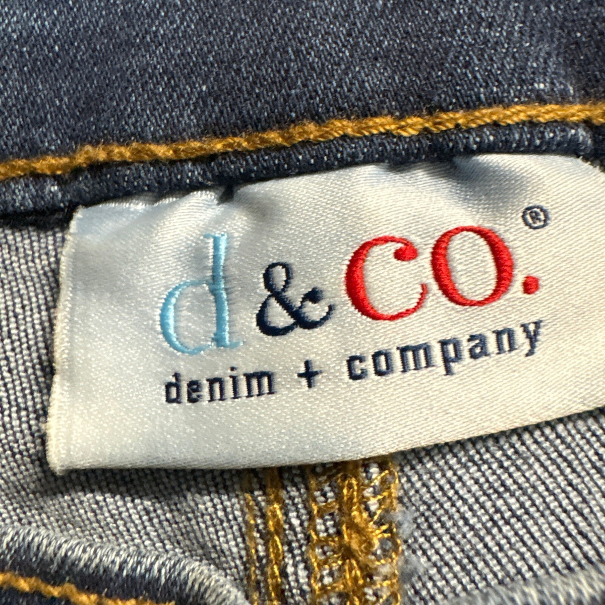 Denim & Co Womens Ankle Jeans Size 6P Blue Medium Wash Frayed Hem Stretch Petite