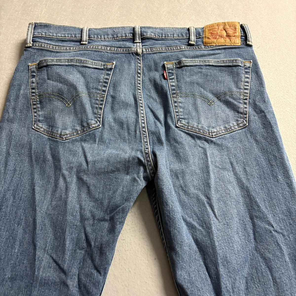 Levi's 505 Regular Fit Jeans Mens 38x34 Blue Denim Medium Wash Straight Leg