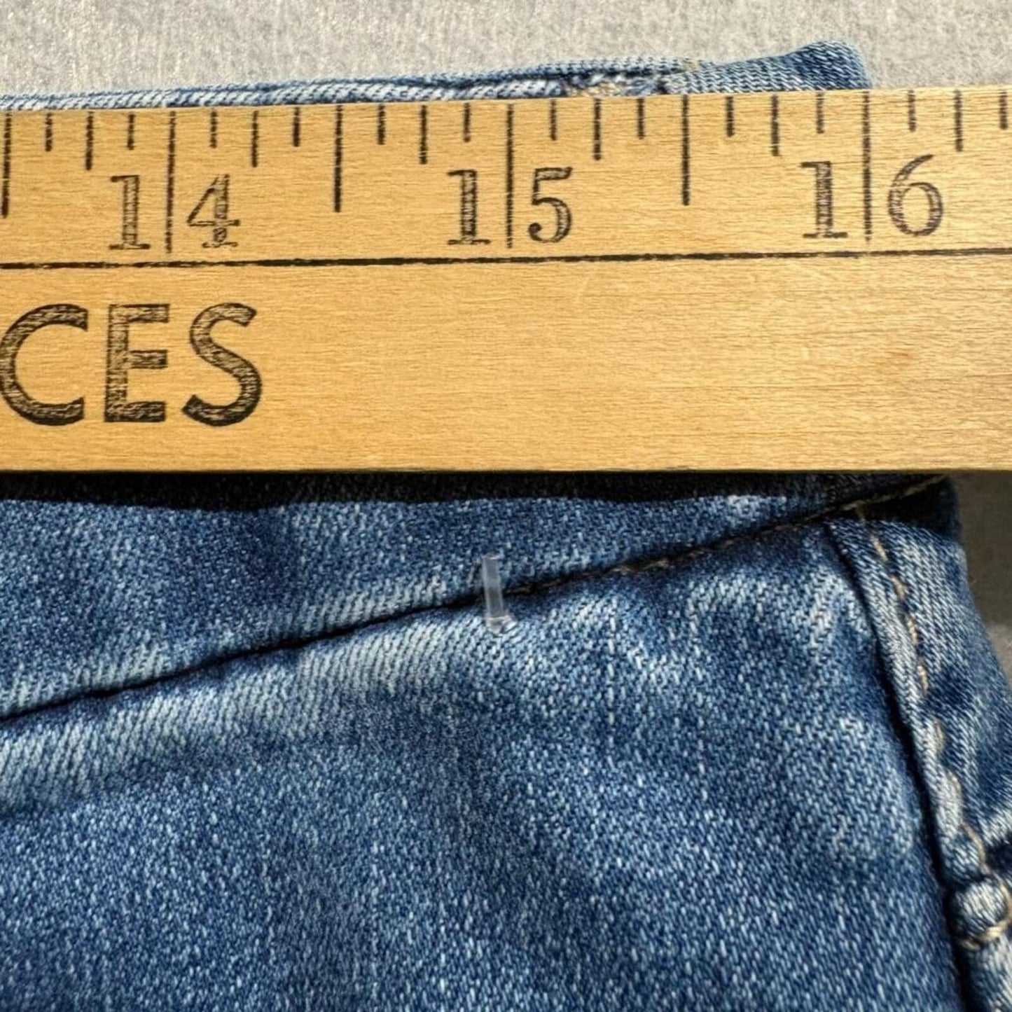 Chicos Denim Capri Jeans Womens Size 0.5 Medium Wash Stretch Cropped Blue