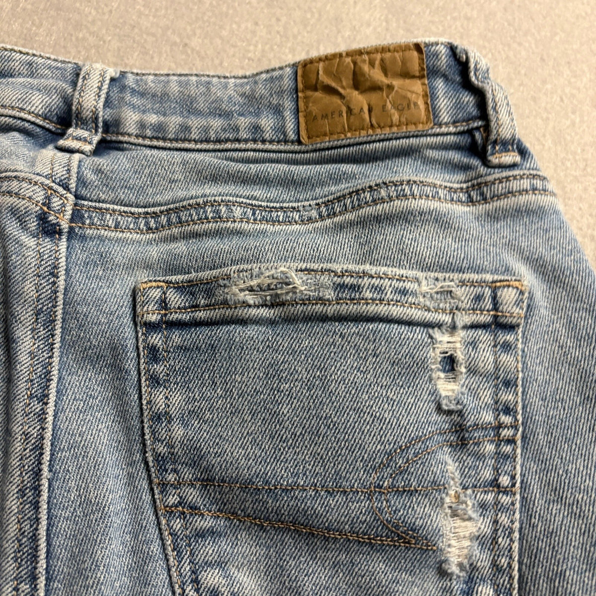 American Eagle Mom Jeans Womens Size 0 Blue Distressed Stretch Denim High Rise