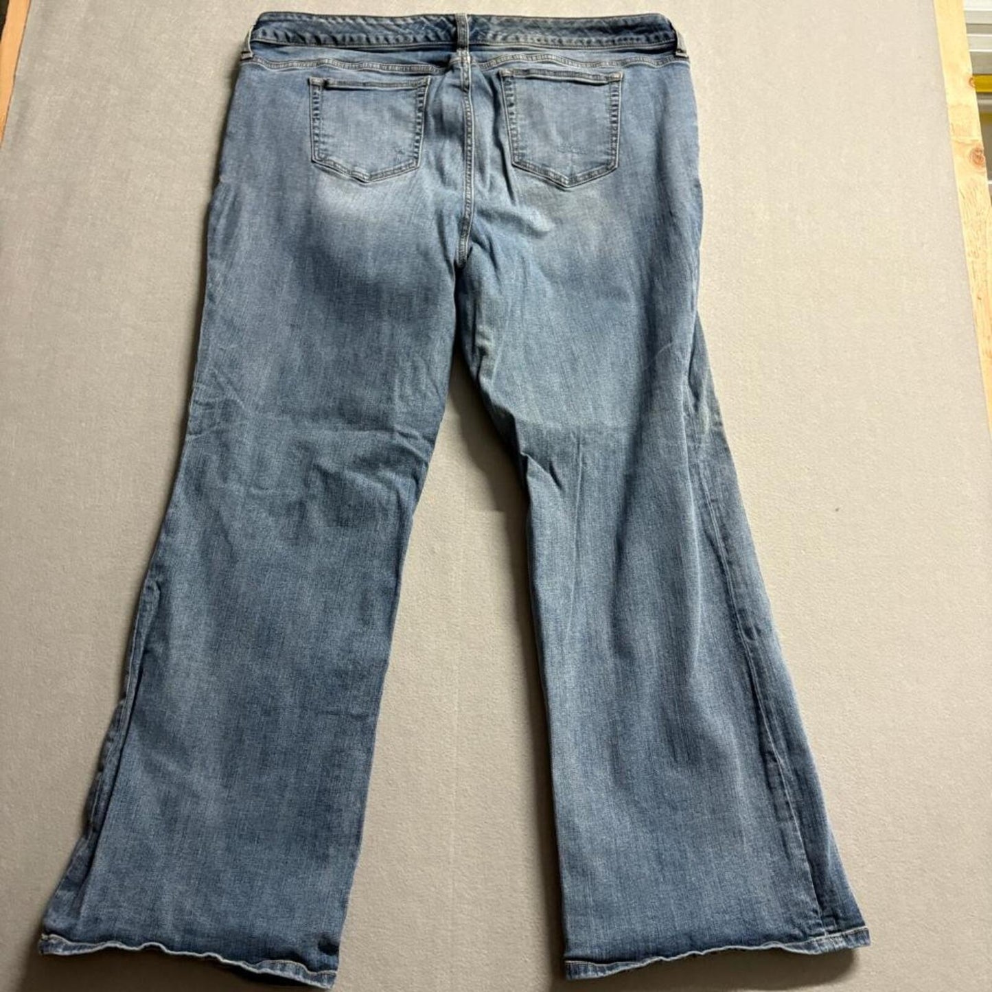 Torrid Relaxed Bootcut Jeans Womens Plus Size 22 Distressed Blue Denim Stretch