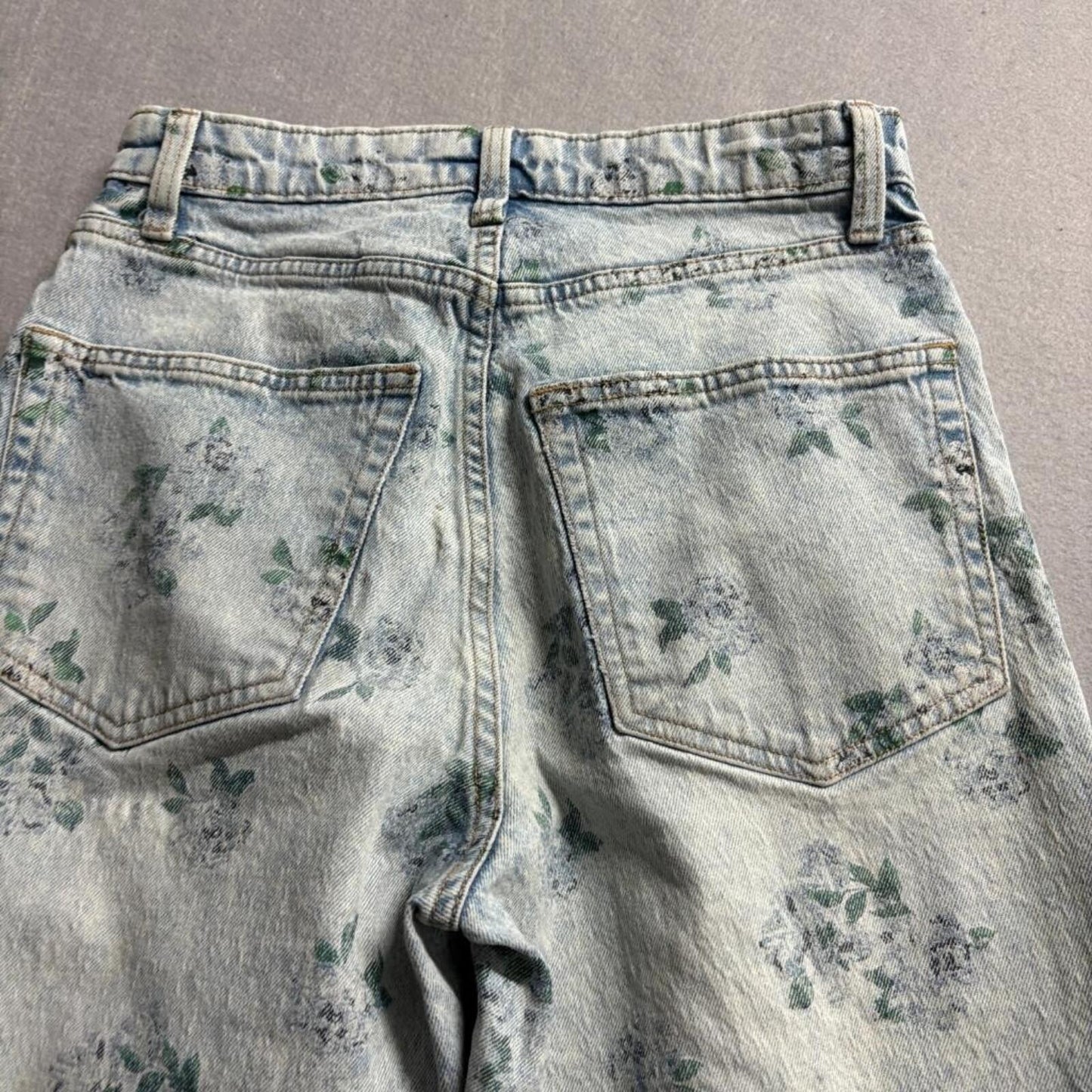 Wild Fable Floral Print Jeans Womens Size 2 Light Wash Denim Straight Leg