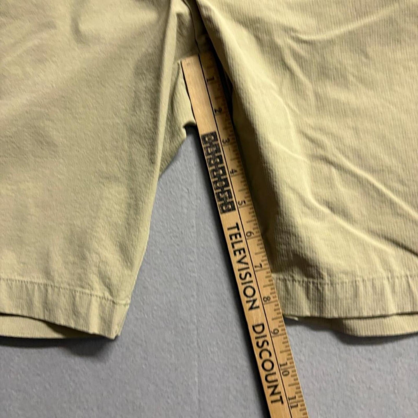 Tommy Bahama Mens 40 Chino Shorts Tan Beige Nylon Blend Stretch Golf Casual
