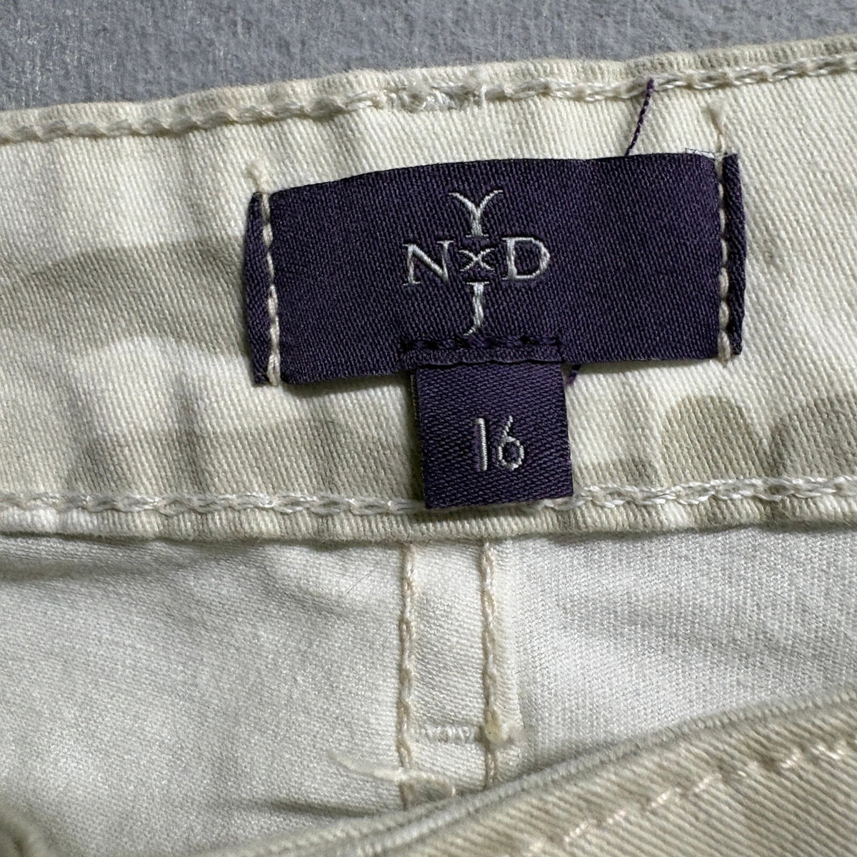 NYDJ Camo Ankle Jeans Womens 16 Beige Camouflage Lift Tuck Stretch Made in USA