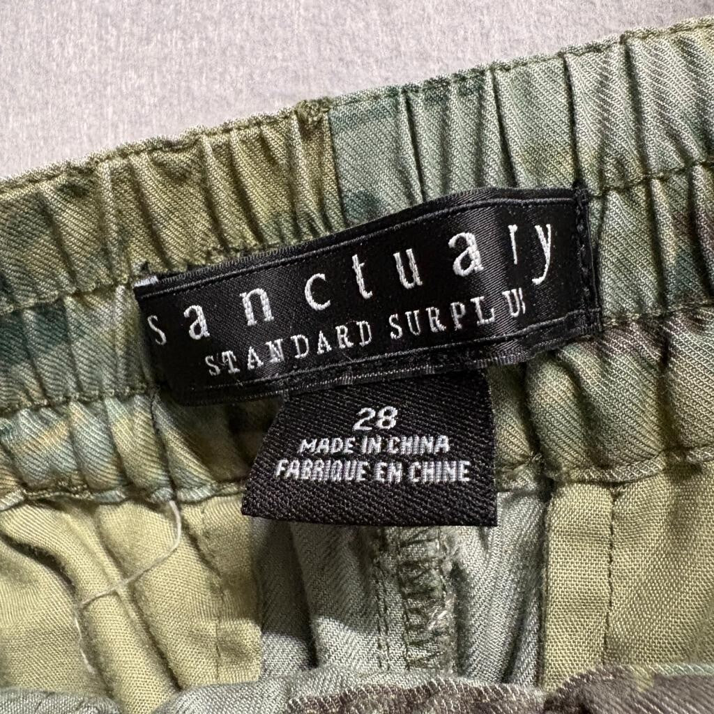 Sanctuary Standard Surplus Camo Tropical Shorts Womens Size 28 Green Cotton