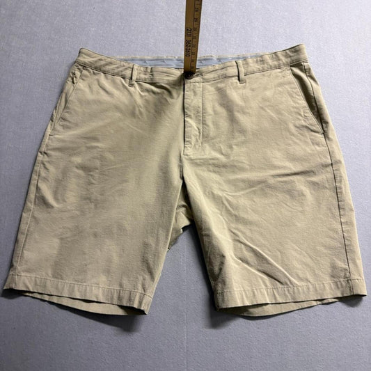 Tommy Bahama Mens 40 Chino Shorts Tan Beige Nylon Blend Stretch Golf Casual