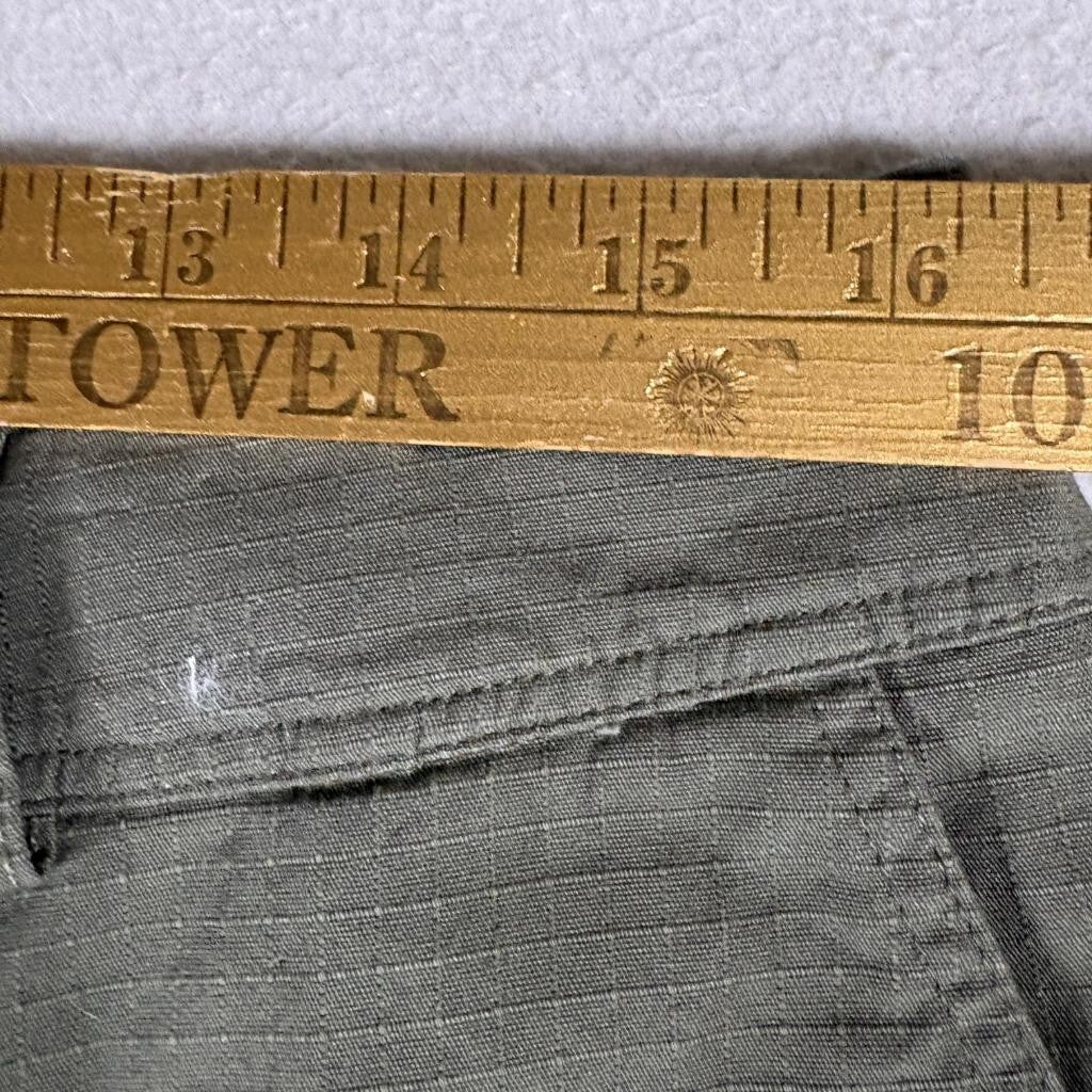 In Moda Womens Bermuda Shorts Size 12 Olive Green 100% Cotton Casual Hiking