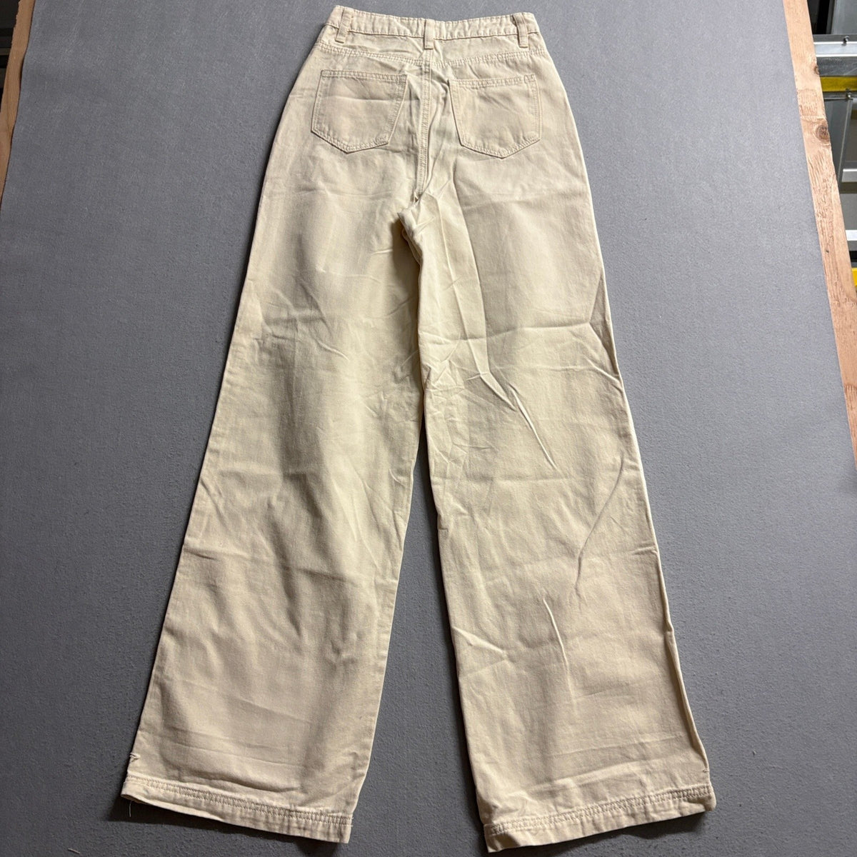 PrettyLittleThing Wide Leg Jeans Womens US 0 Stone Beige Cream Denim NWT