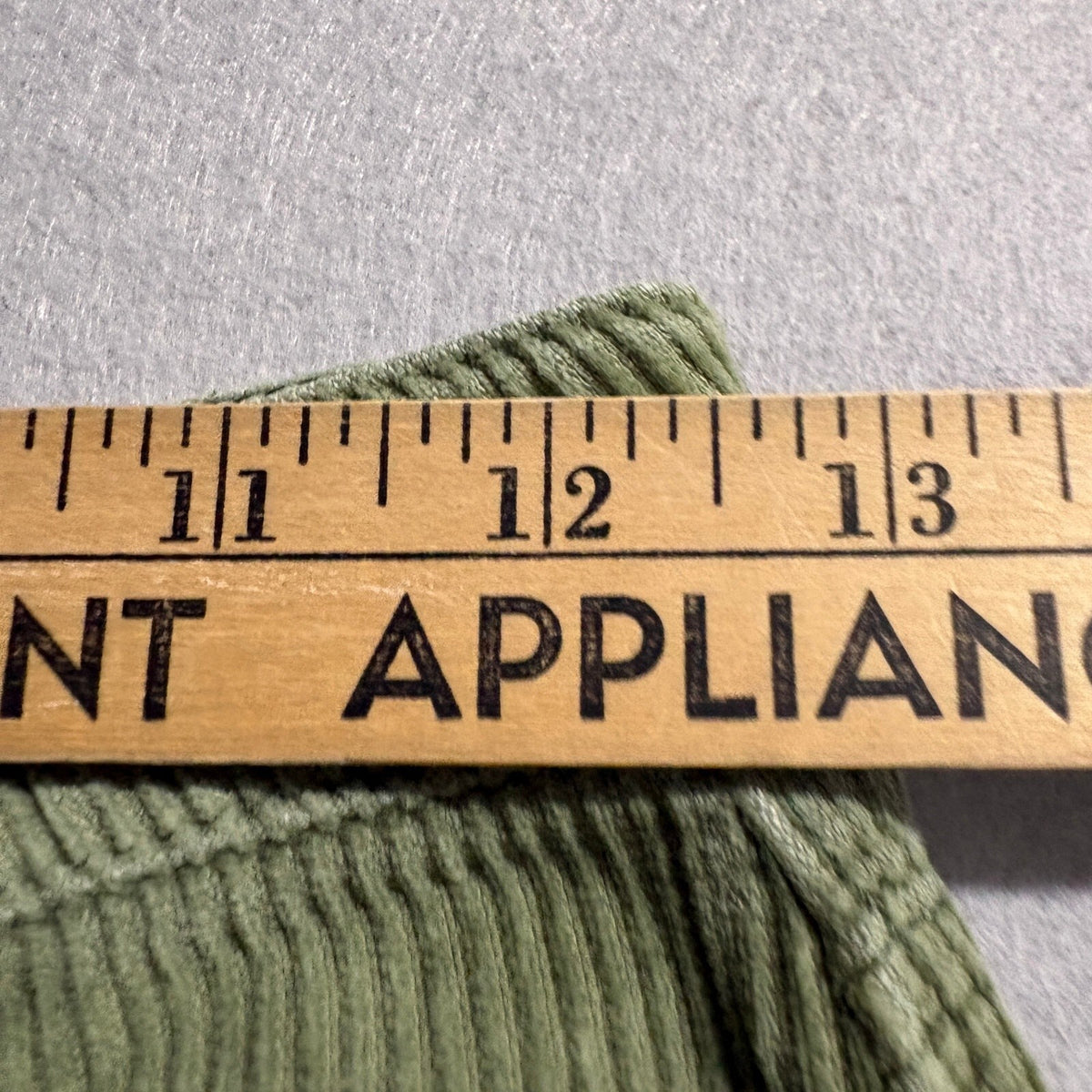 BDG Urban Outfitters Mom High Rise Corduroy Pants Womens Size 24 Green Cotton
