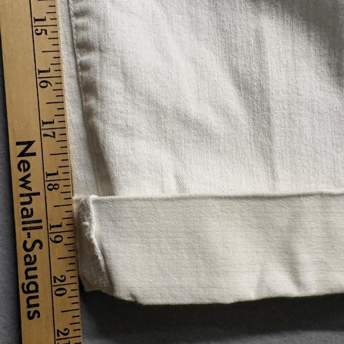 The Pioneer Woman White Embroidered Crop Jeans Womens XL Pull On Floral Cuffed