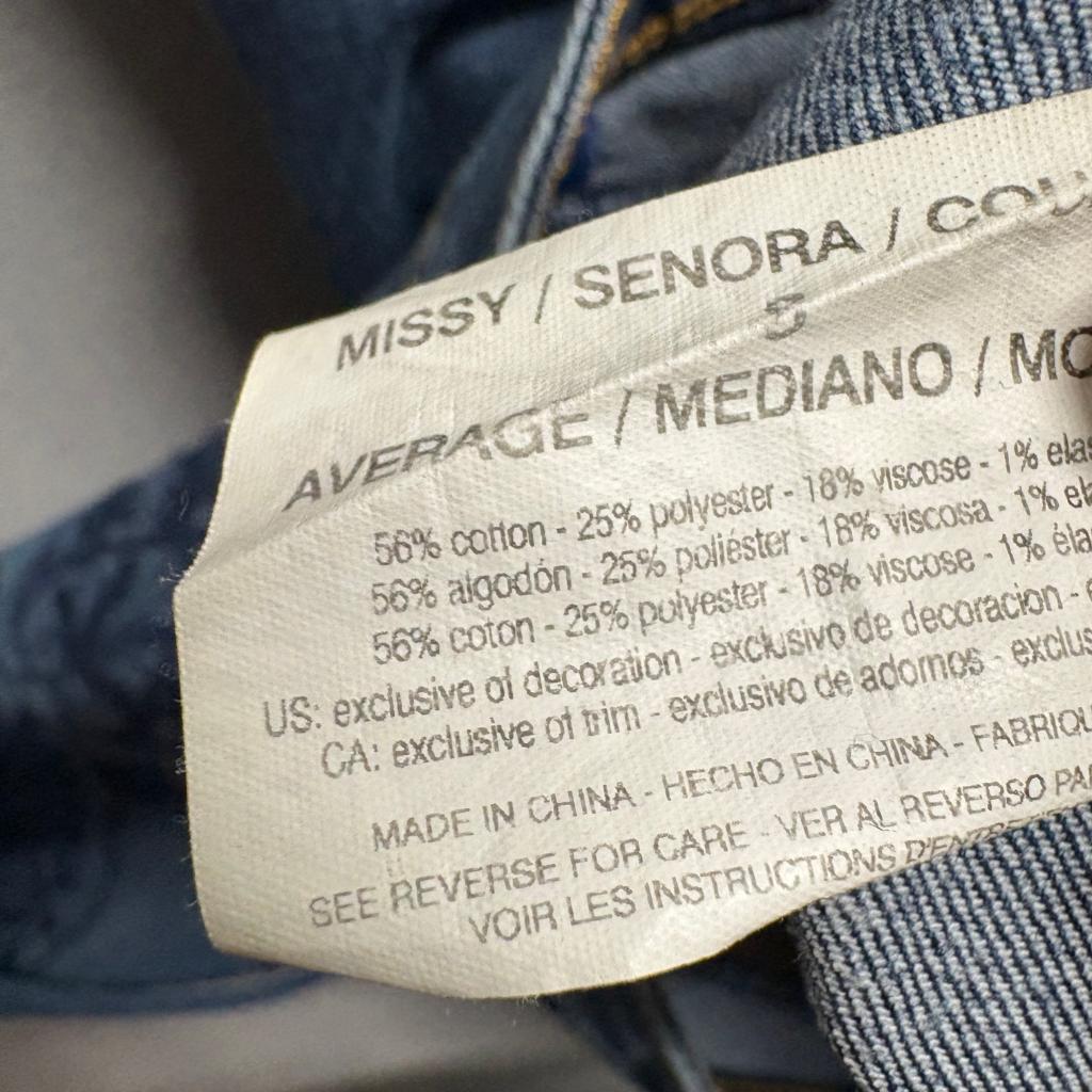Bandolino Mandie Lisbeth Embroidered Jeans Womens Size 8 Blue Denim Raw Hem