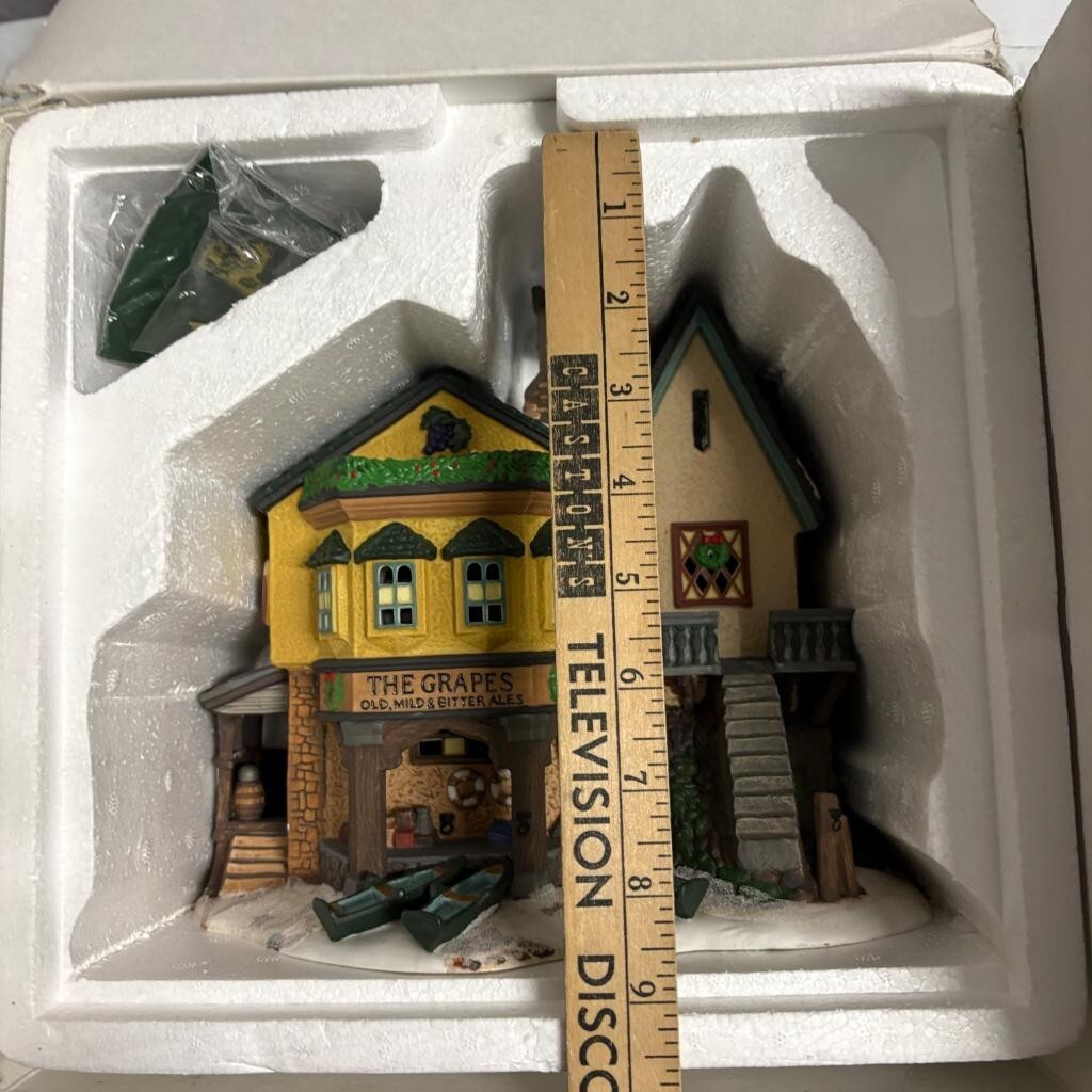 Department 56 Dickens Village The Grapes Inn 5th Edition 1996 Christmas 57534