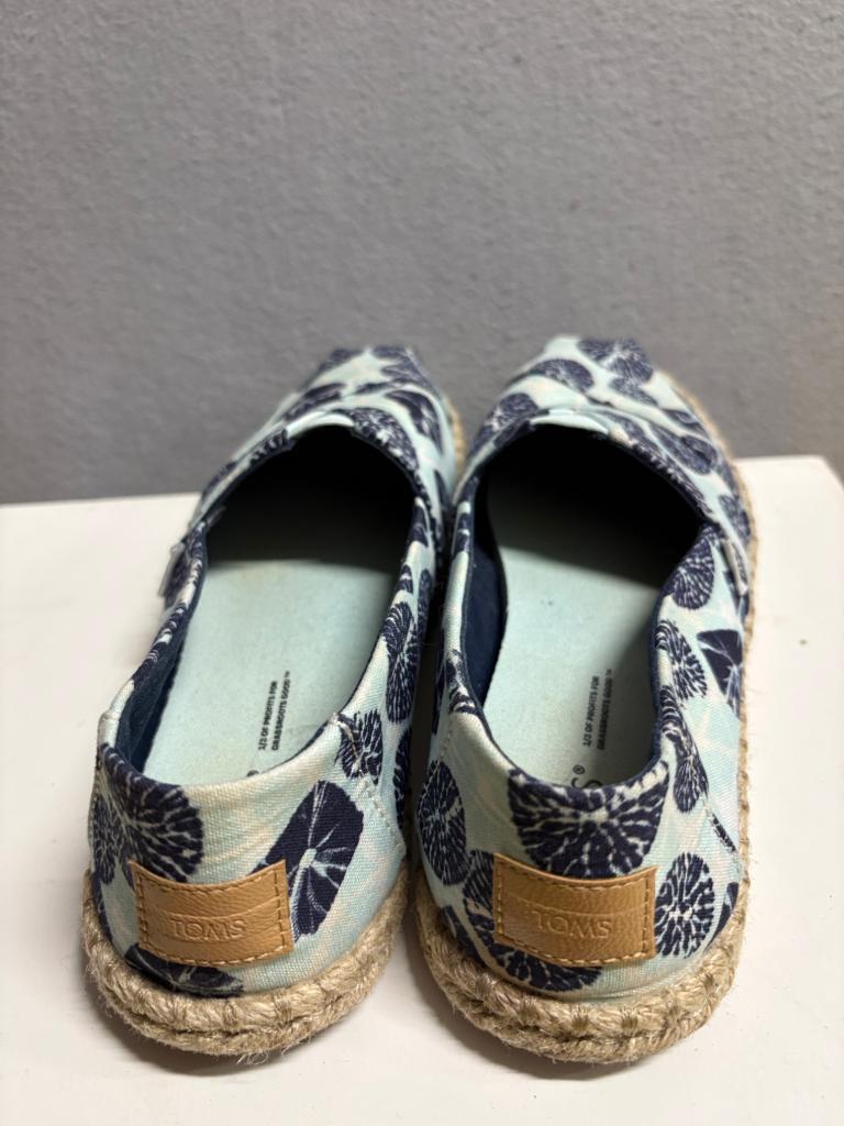 TOMS Alpargata Espadrille Flats Womens Size 6.5 Blue White Geometric Slip On