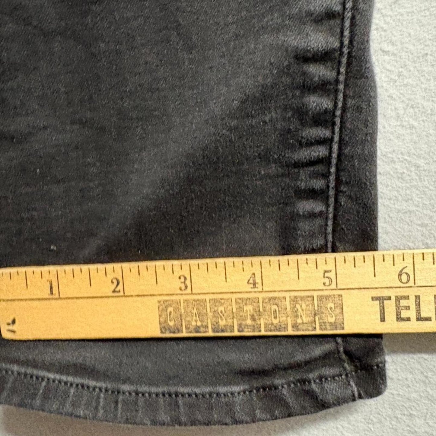 Levi's 311 Shaping Skinny Jeans Womens Size 33 Black Denim Stretch Pants 33x27