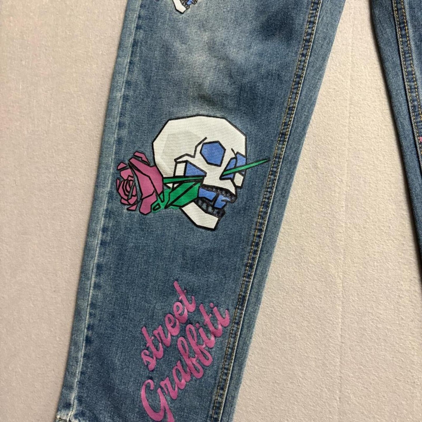 SHEIN Skull Rose Graffiti Print Jeans Womens XS Blue Denim Straight Leg Pants