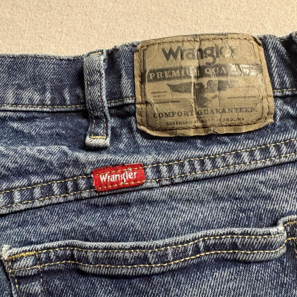 Wrangler Premium Quality Jeans Mens 36x34 Blue Denim Comfort Stretch Straight