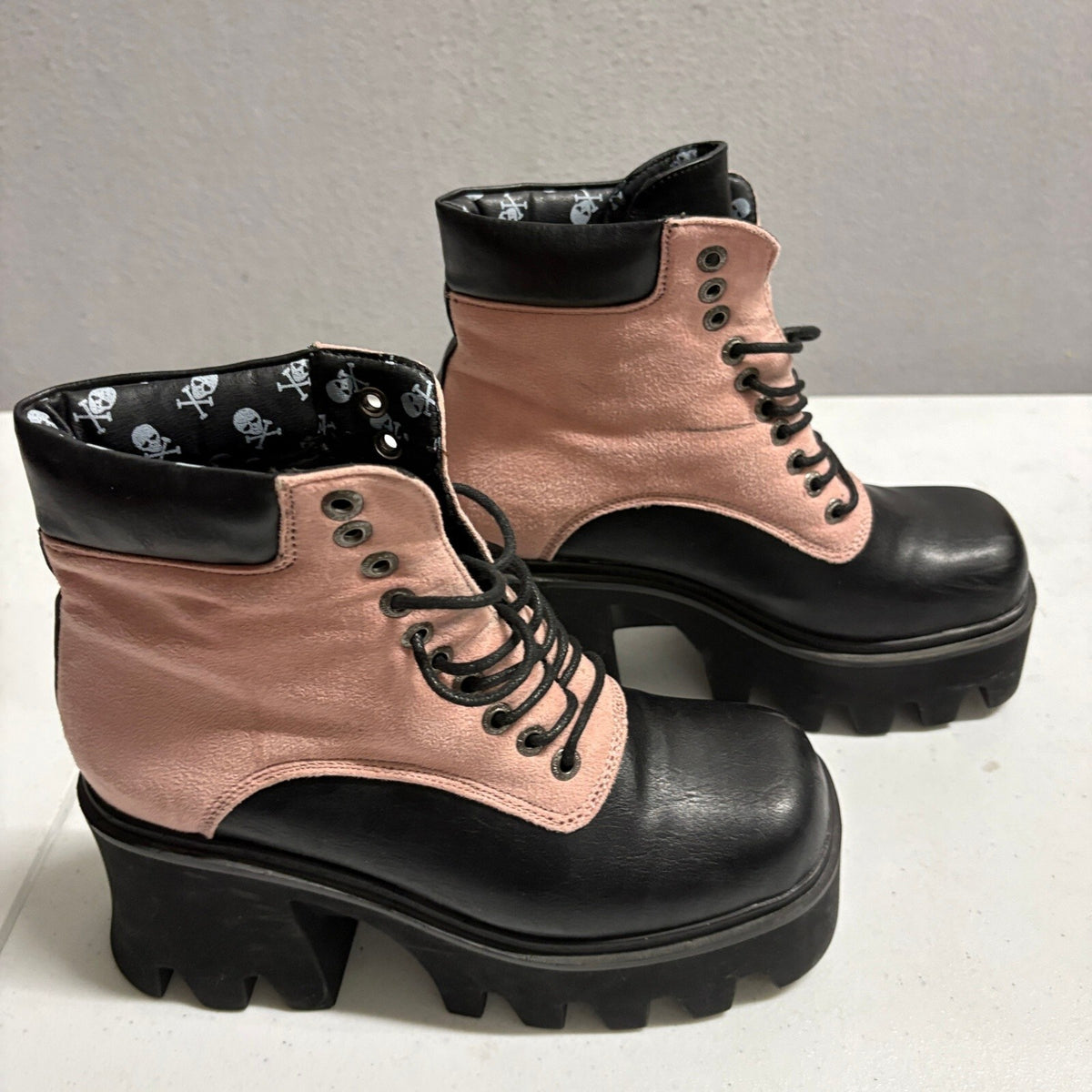 Lamoda Womens Size 7 Platform Combat Boots Black Pink Skull Print Lining Chunky