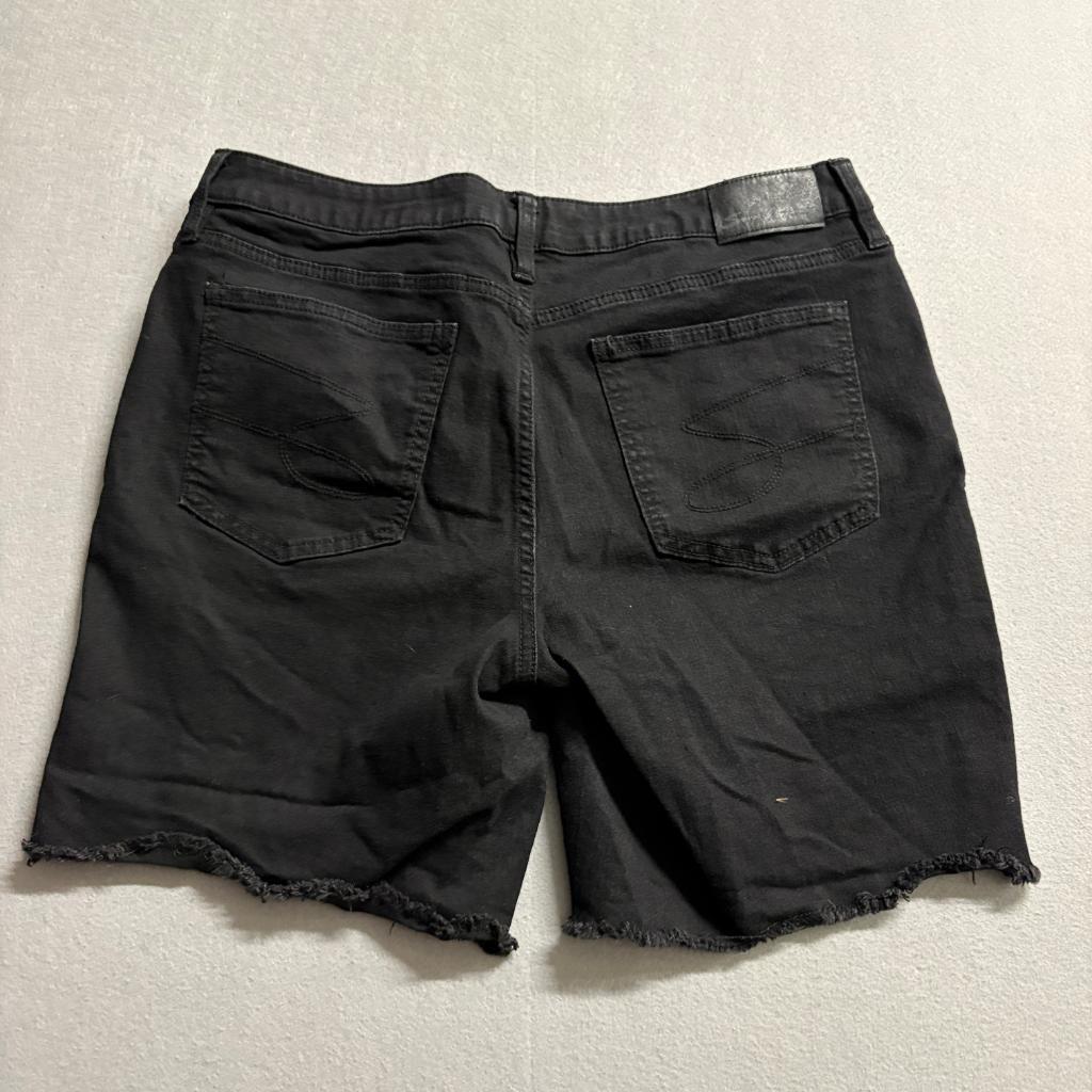 Seven7 Relaxed Bermuda Denim Shorts Womens Size 14 Black Raw Hem Stretch