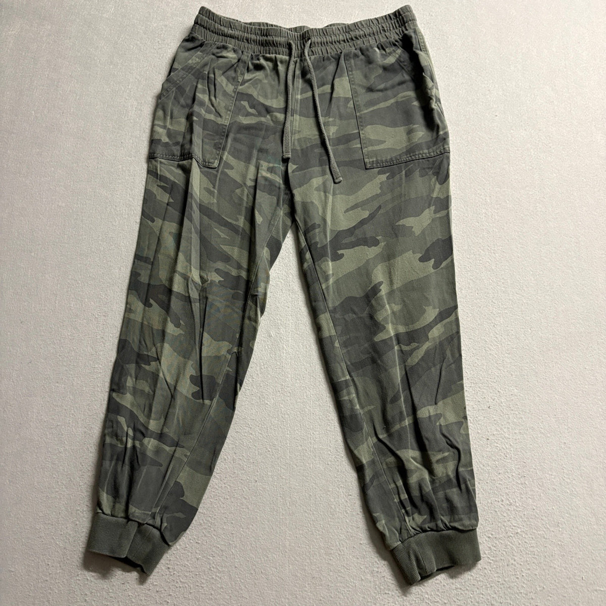 Splendid Womens Camo Jogger Pants Size Medium Green Camouflage Elastic