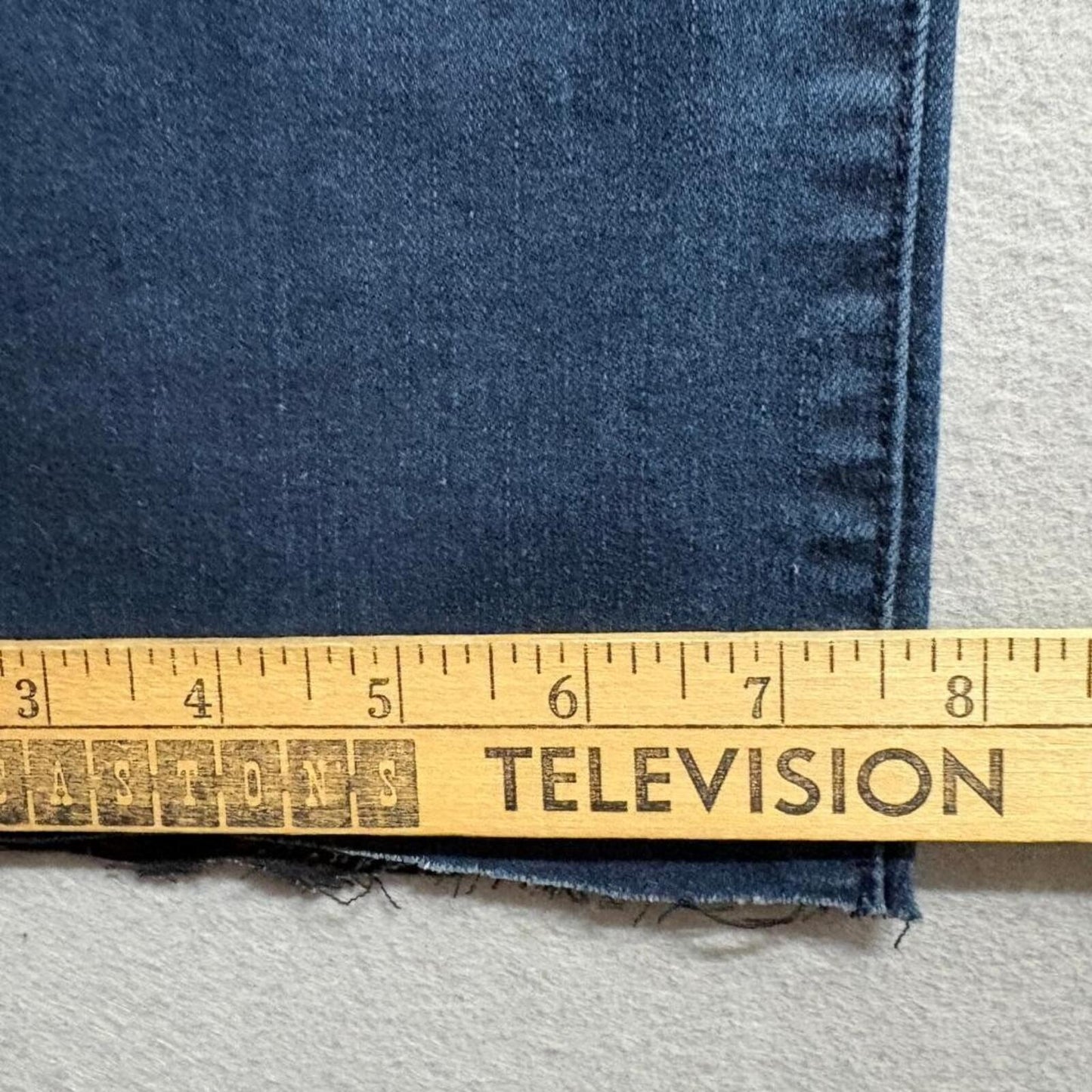 Gloria Vanderbilt Amanda Pull On Jeans Womens 14 Blue Denim Raw Hem Crop Stretch