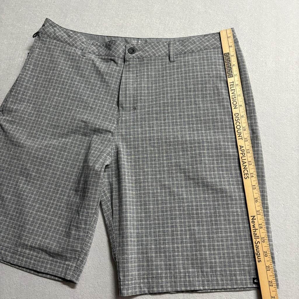 Quiksilver Amphibian Shorts Mens 38 Gray Plaid Hybrid Board Shorts Swim Walk