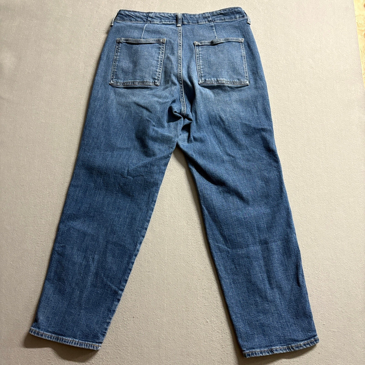 Old Navy Seamed Front Straight Leg Jeans Womens Size 14 Medium Wash Denim