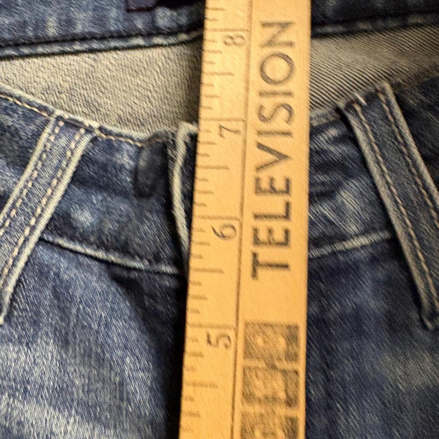 Levis 528 Curvy Cut Jeans Womens 3 Medium Blue Denim Slim Straight Leg Stretch