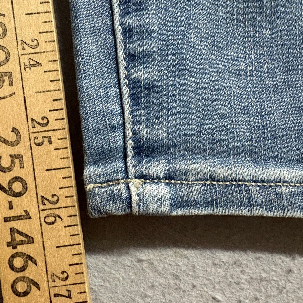 NYDJ Ami Skinny Jeans Womens Size 6 Light Wash High Rise Distressed Button Fly