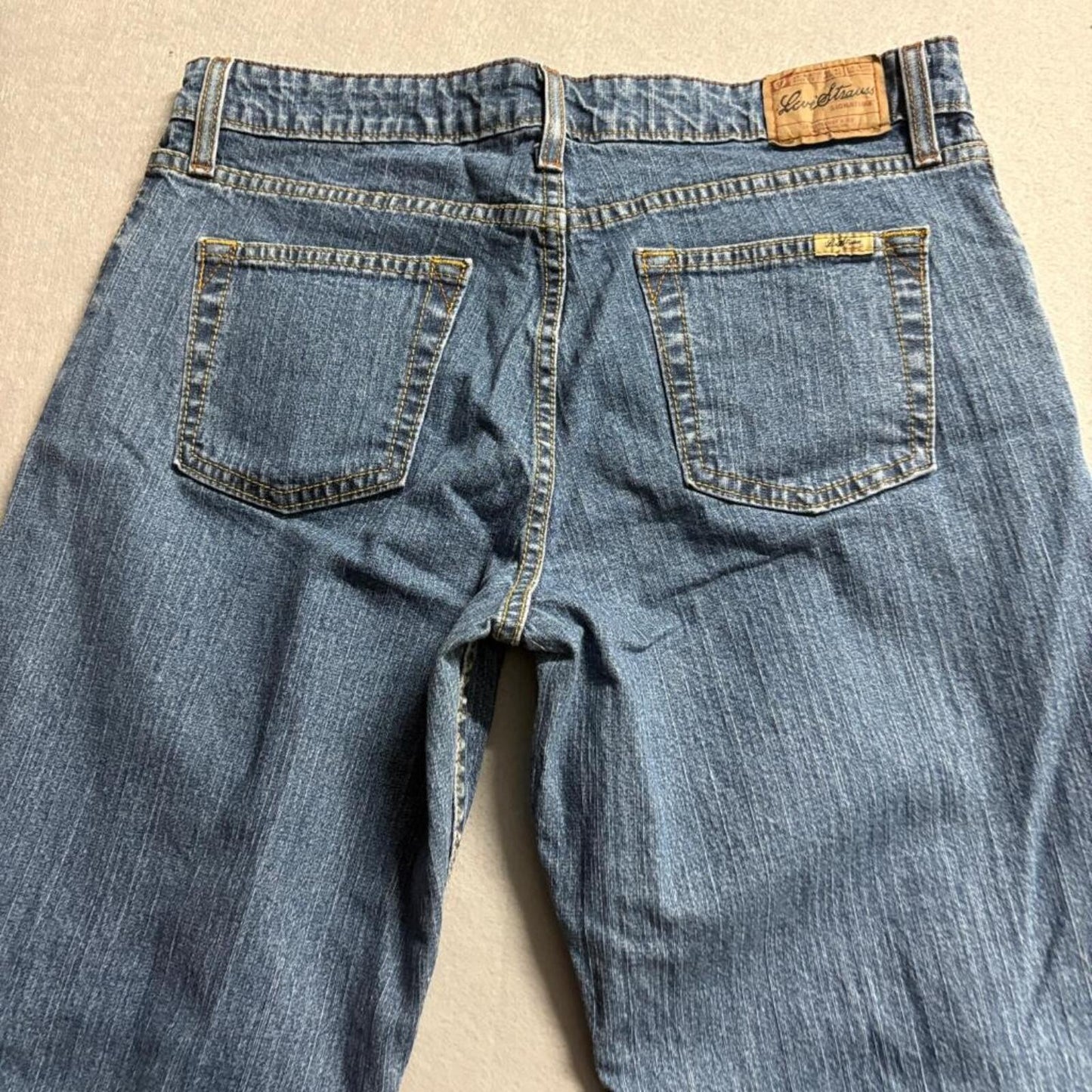 Signature by Levi Strauss Women's Bootcut Jeans Size 12 M Blue Denim Stretch