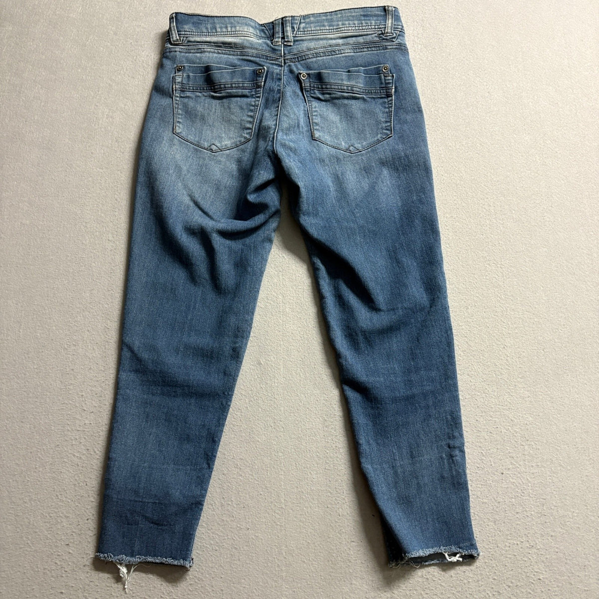Democracy Ab Solution Womens Size 4 Ankle Skinny Jeans Raw Cut Frayed Hem Blue