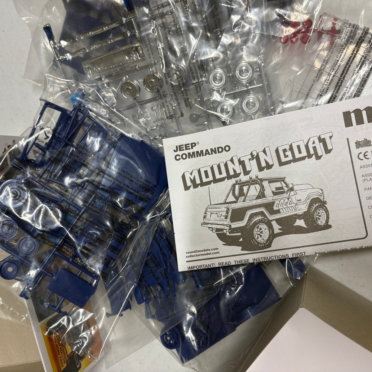 MPC Mount'N Goat Jeep Commando 1/25 Scale Model Kit MPC887 Open Box Sealed Parts