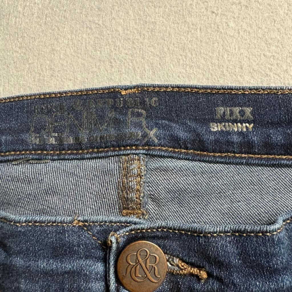 Rock and Republic FIXX Skinny Jeans Womens 16M Blue Denim Distressed R013937