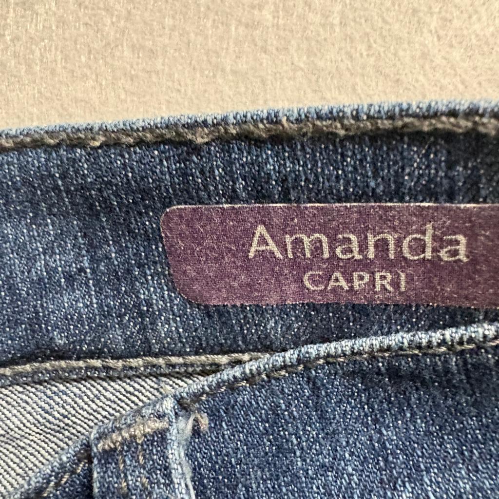 Gloria Vanderbilt Amanda Capri Jeans Womens 14 Blue Denim Stretch Cuffed Crop