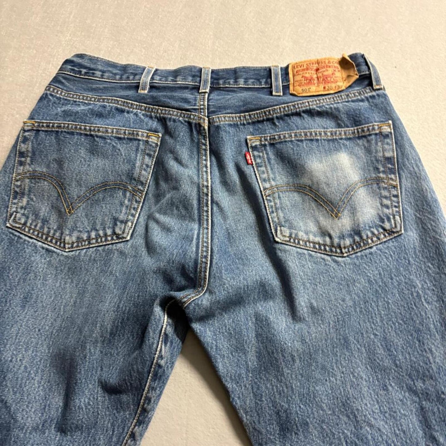 Levis 501 Button Fly Jeans Mens 38x32 Distressed Blue Denim Straight Leg 34x29