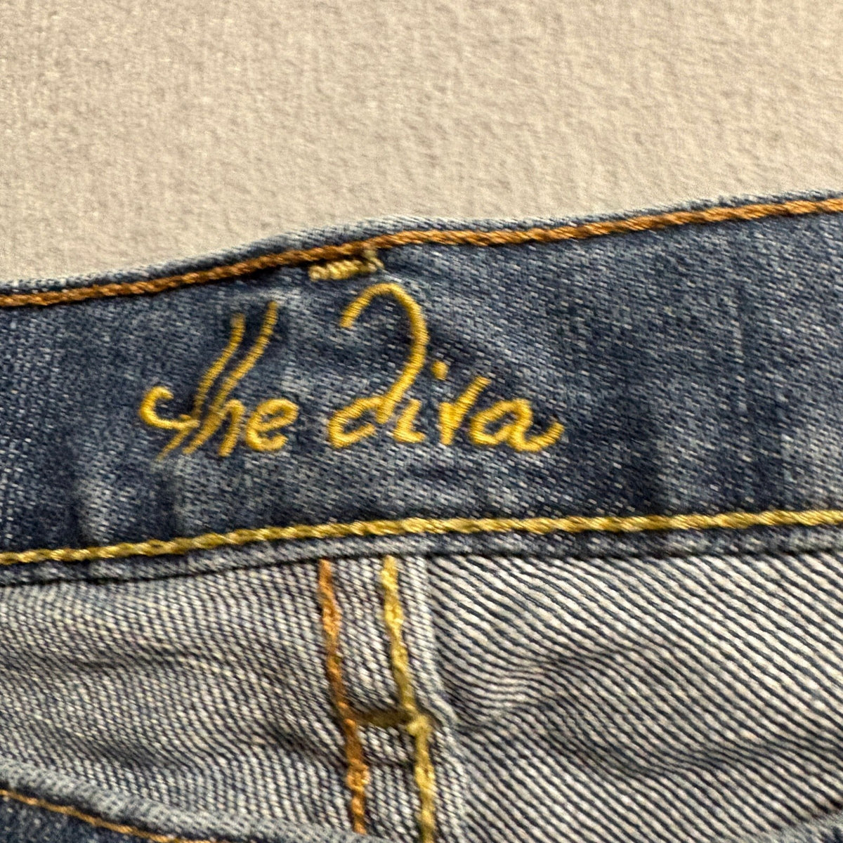 Old Navy The Diva Womens Size 1 Short Low Rise Skinny Blue Jeans Stretch Denim