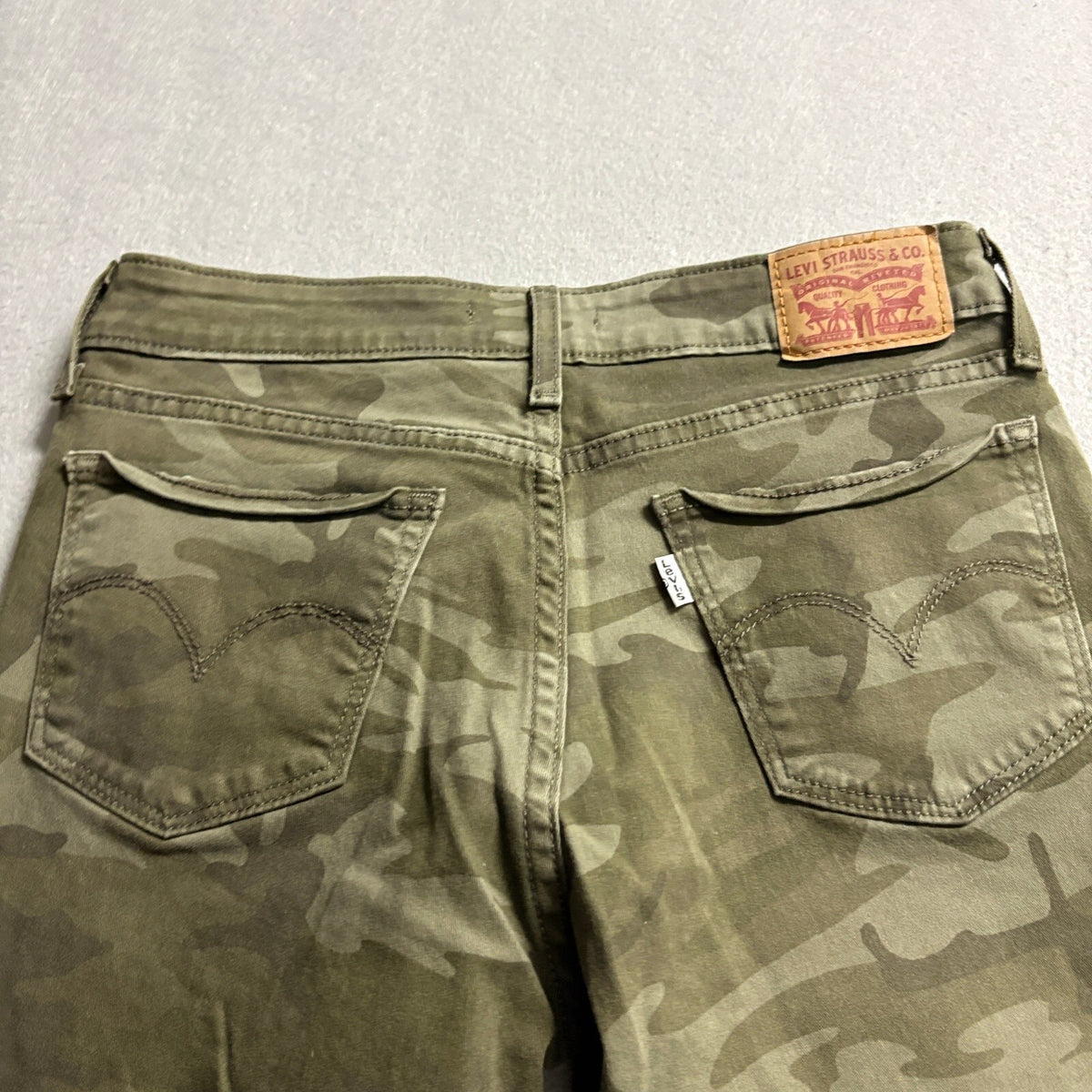 Levis 711 Skinny Ankle Jeans Womens 27 Green Camo Camouflage Stretch Denim Pants