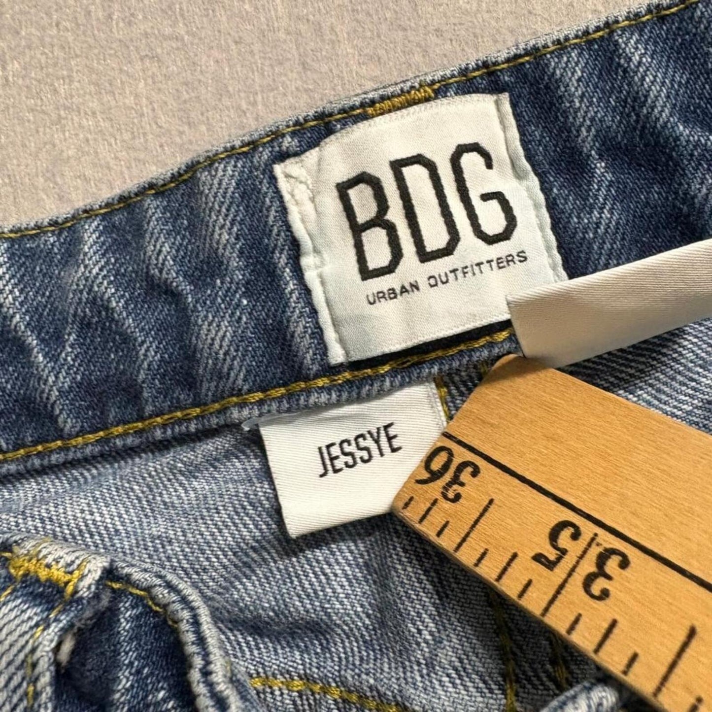 BDG Urban Outfitters Jessye Two Tone Colorblock Straight Jeans Womens 28x28 Raw