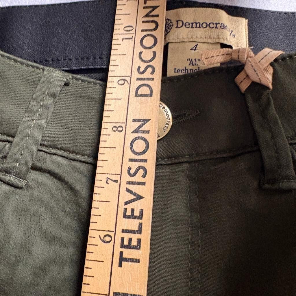 Democracy Ab Technology Straight Leg Pants Womens 4 Olive Green Slimming Mold