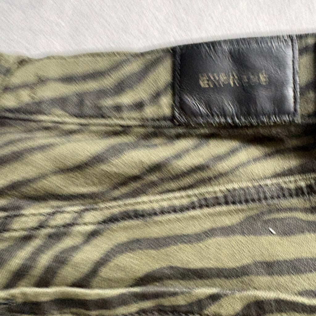 Express Jeans Womens 8 Green Zebra Print Straight Leg Super High Rise Denim