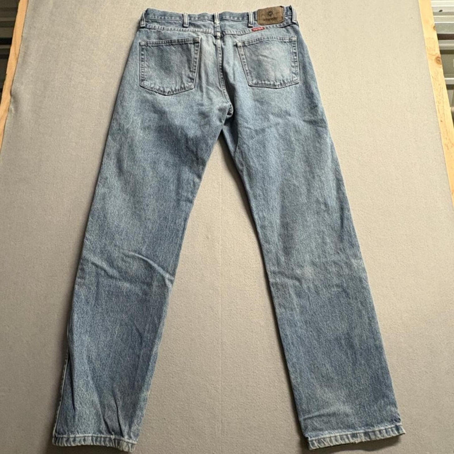 Wrangler Regular Fit Jeans Mens 34x34 Light Wash Blue Denim Straight Leg 96501DS