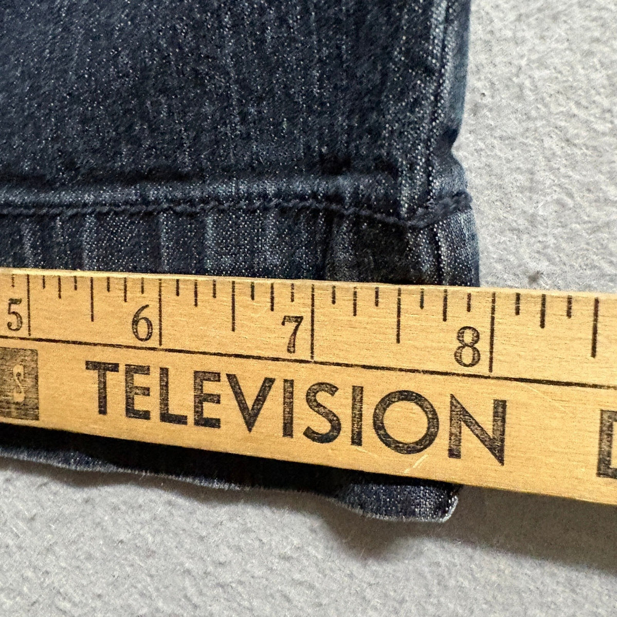 Bandolino Maureen Capri Denim Pants Womens Size 12 Dark Wash Stretch Crop Jeans
