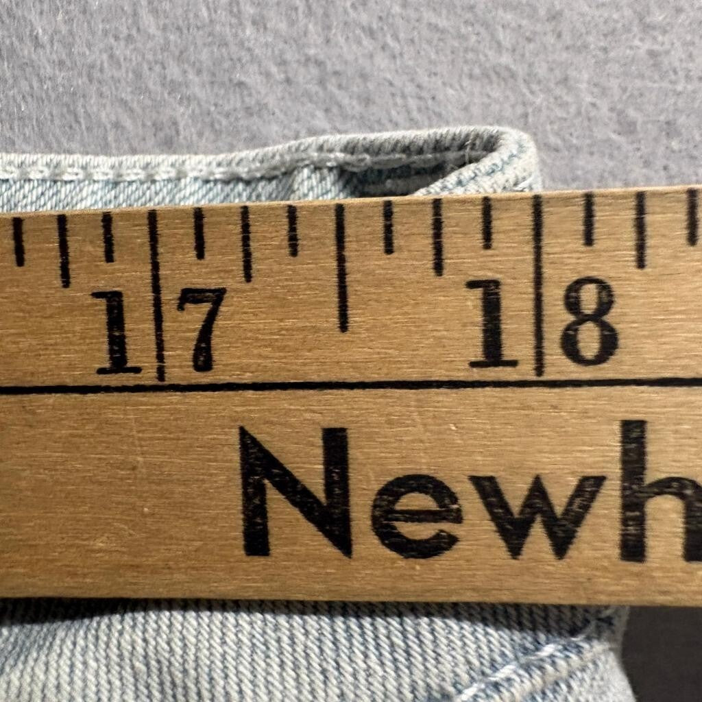 Encrypted Distressed Jeans Mens 34 Light Wash Ripped Graphic Patch Denim