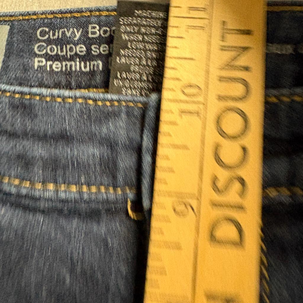 Mossimo Premium Denim Curvy Bootcut Jeans Womens 8R Dark Wash Stretch Blue