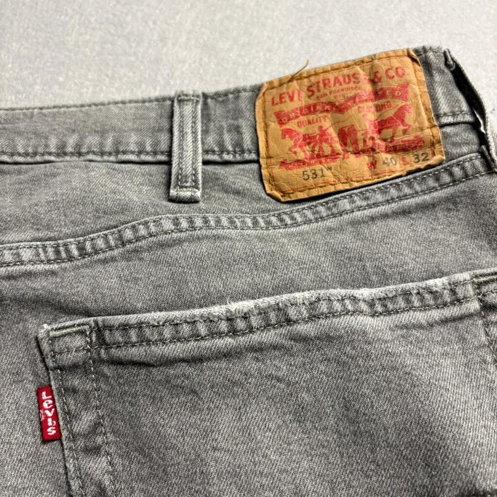 Levis 541 Athletic Taper Jeans Mens 40x32 Gray Distressed Ripped Denim