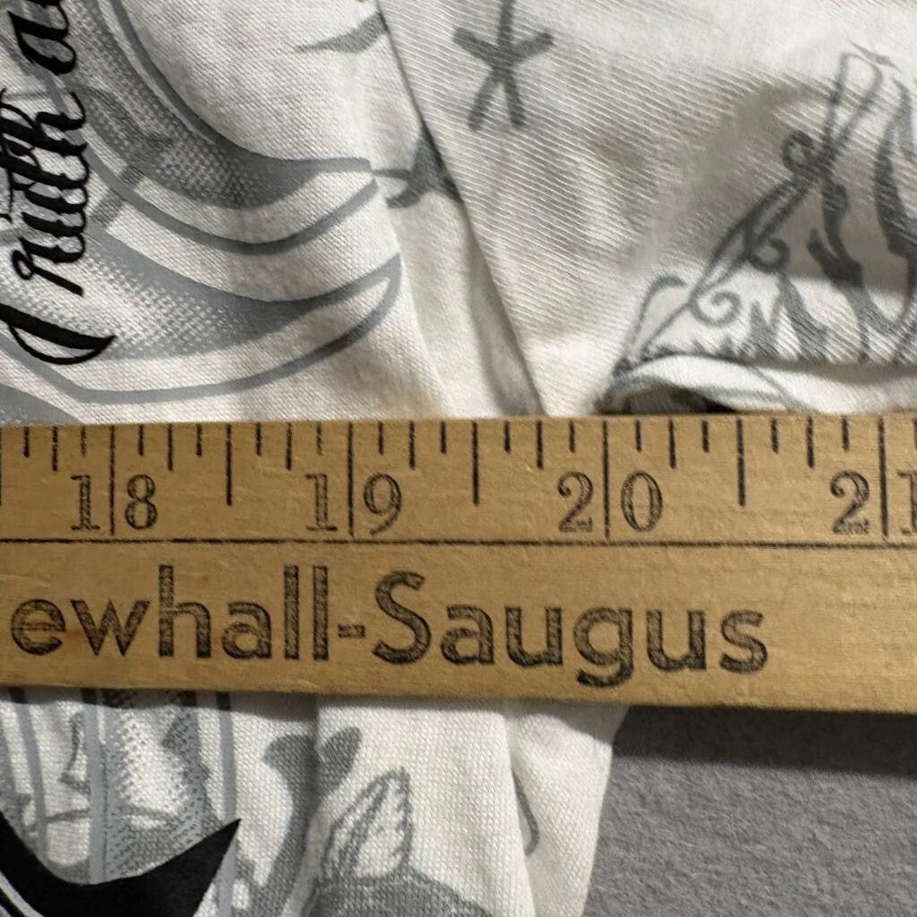 Southpole T-Shirt Mens XL White All Over Print Skull Tattoo Graphic Y2K New