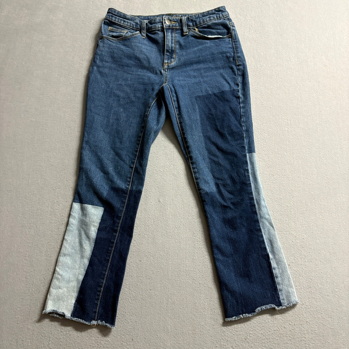 Universal Thread Colorblock Crop Flare Jeans Womens Size 2 26R Blue Raw Hem