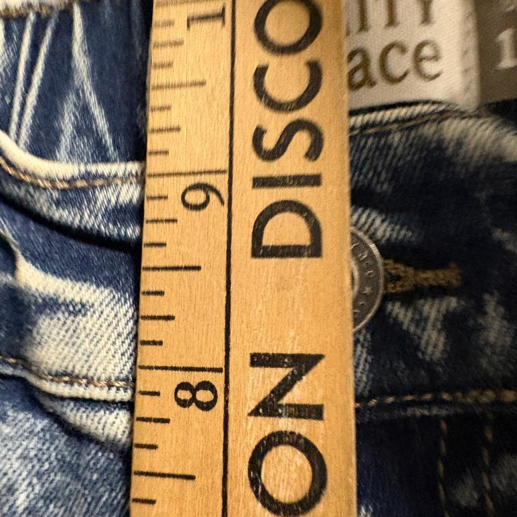 Celebrity Pink Ace Girls Jeans Size 10 Acid Wash Cargo Pocket Raw Hem Denim