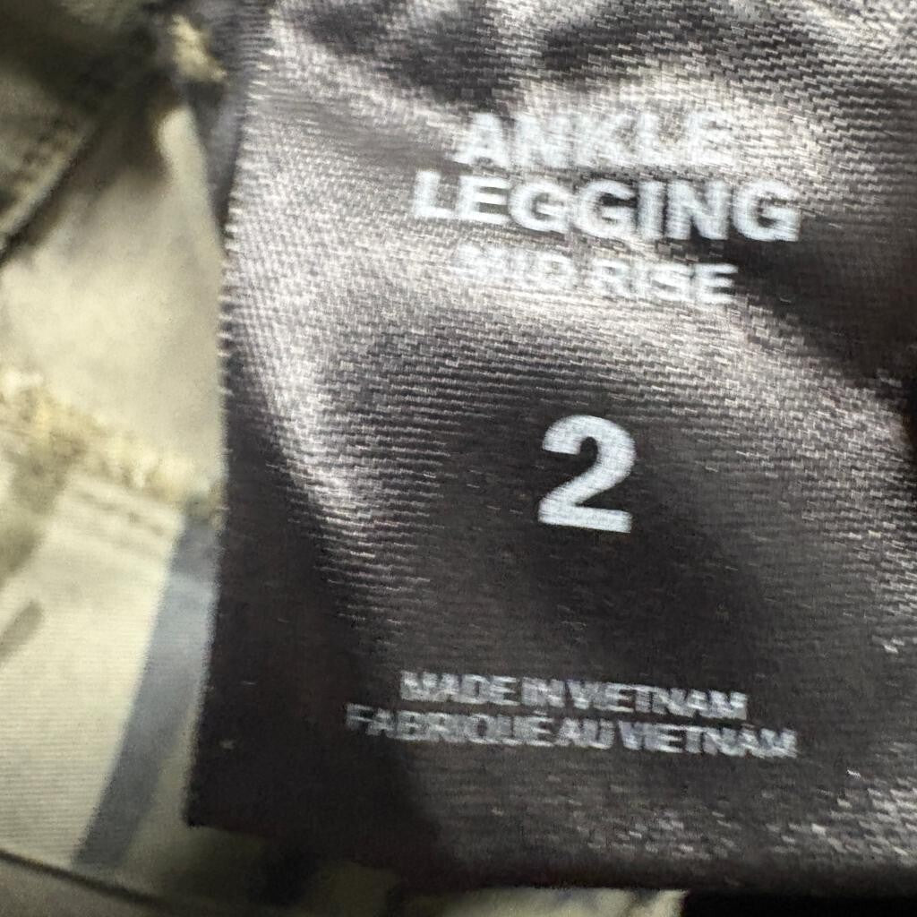 Express Jeans Womens 2 Green Camo Mid Rise Ankle Legging Raw Hem Stretch