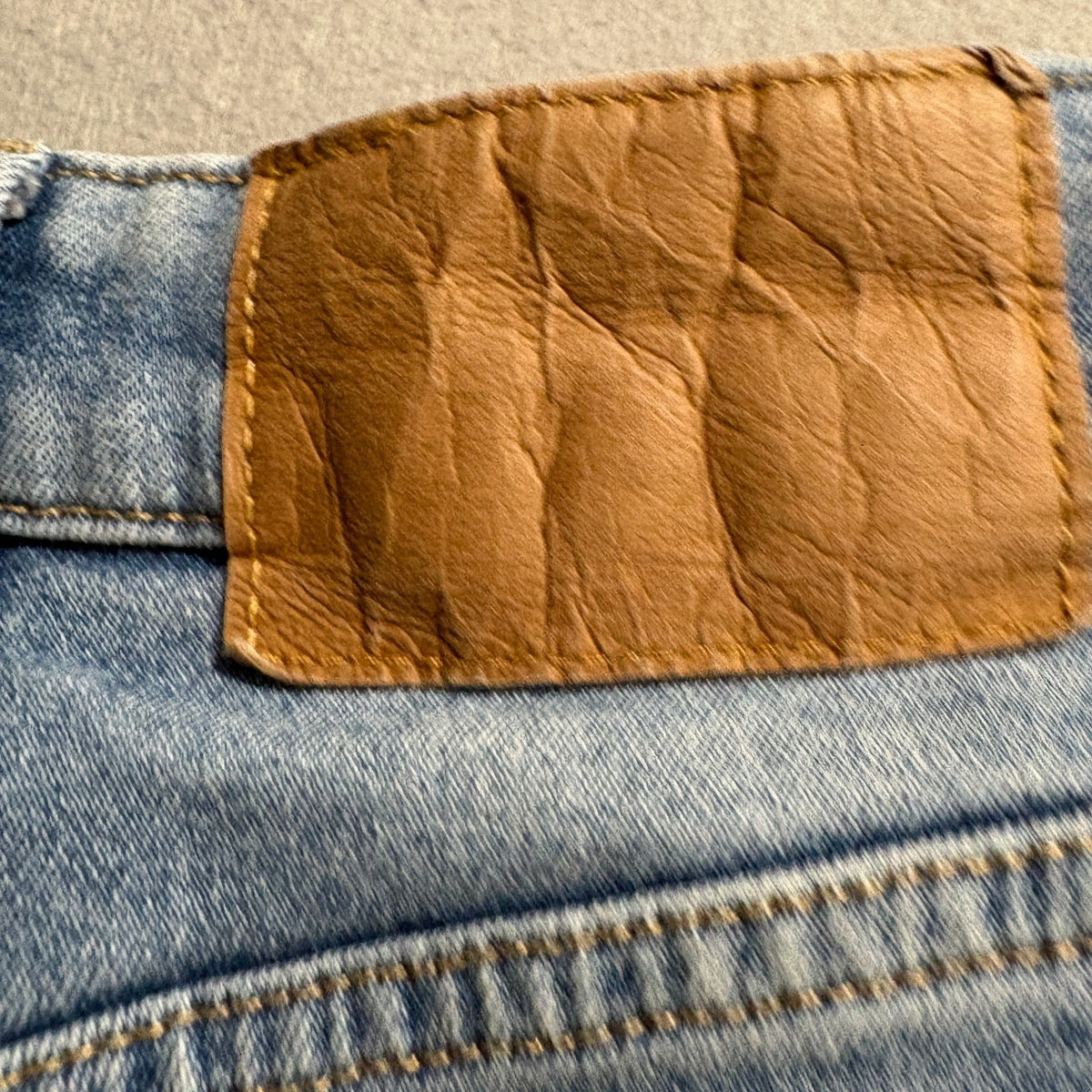 H&M Divided Mom Jeans Womens Size 6 Blue Denim High Rise Tapered Leg Stretch