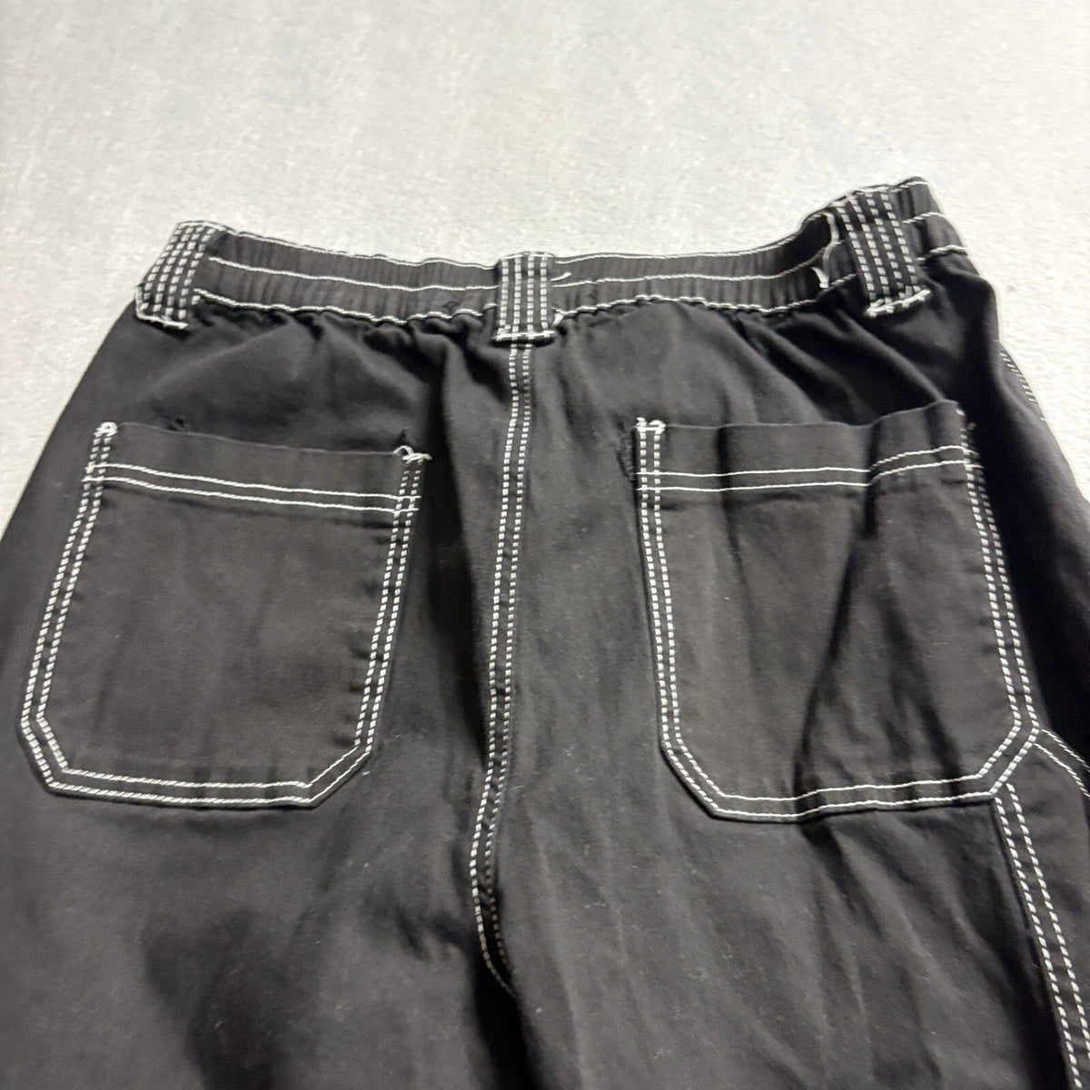 Almost Famous Women XL Black Contrast Stitch Cargo Pants Elastic Waist Stretch